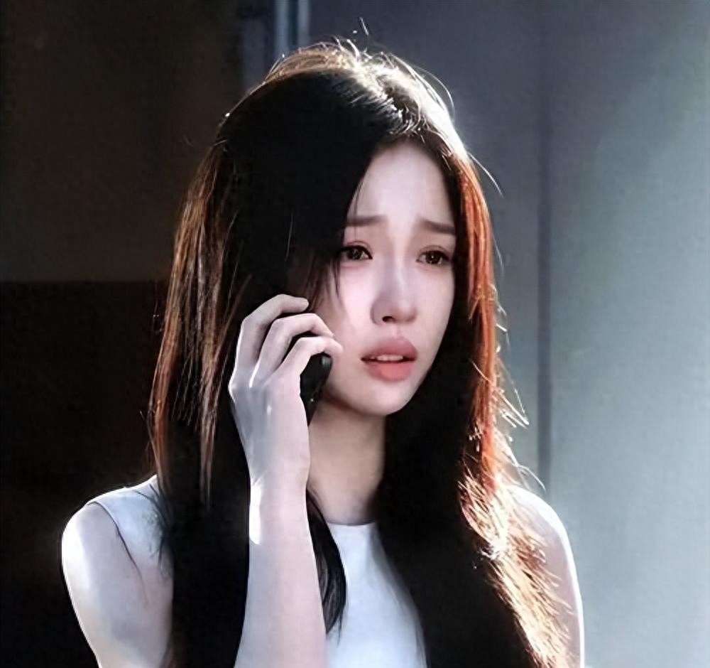 顶流明星被曝黑料，粉丝撕扯不停，十年秘密录音突然现身