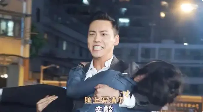 娱乐圈 健身 明星_陈伟霆健身尴尬_明星无效健身案例