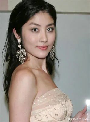 鹅蛋脸女明星_方脸女明星抗老_国字脸女明星美