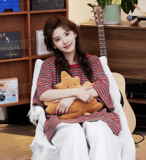 女明星叫什么楠_哪个明星名字有楠_楠明星