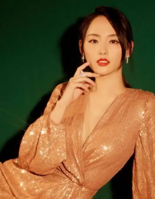 娱乐圈复出的明星_年底黑料明星扎堆复出,_张嘉倪复出事件