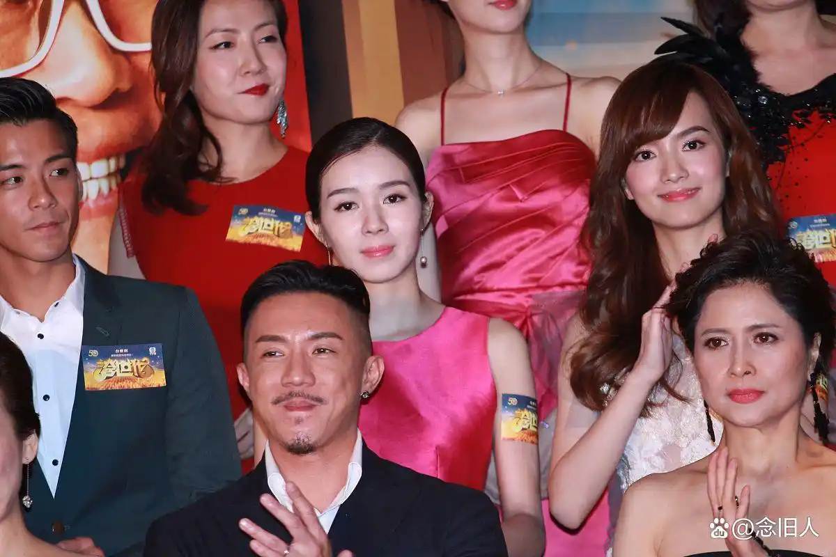 娇小女星演技颜值_矮个子女星身高揭秘_娱乐圈哪些女名星很矮