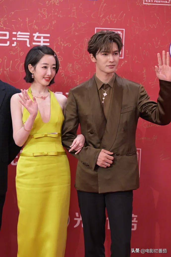 红毯造型分析_晚装女明星_明星时尚穿搭评价