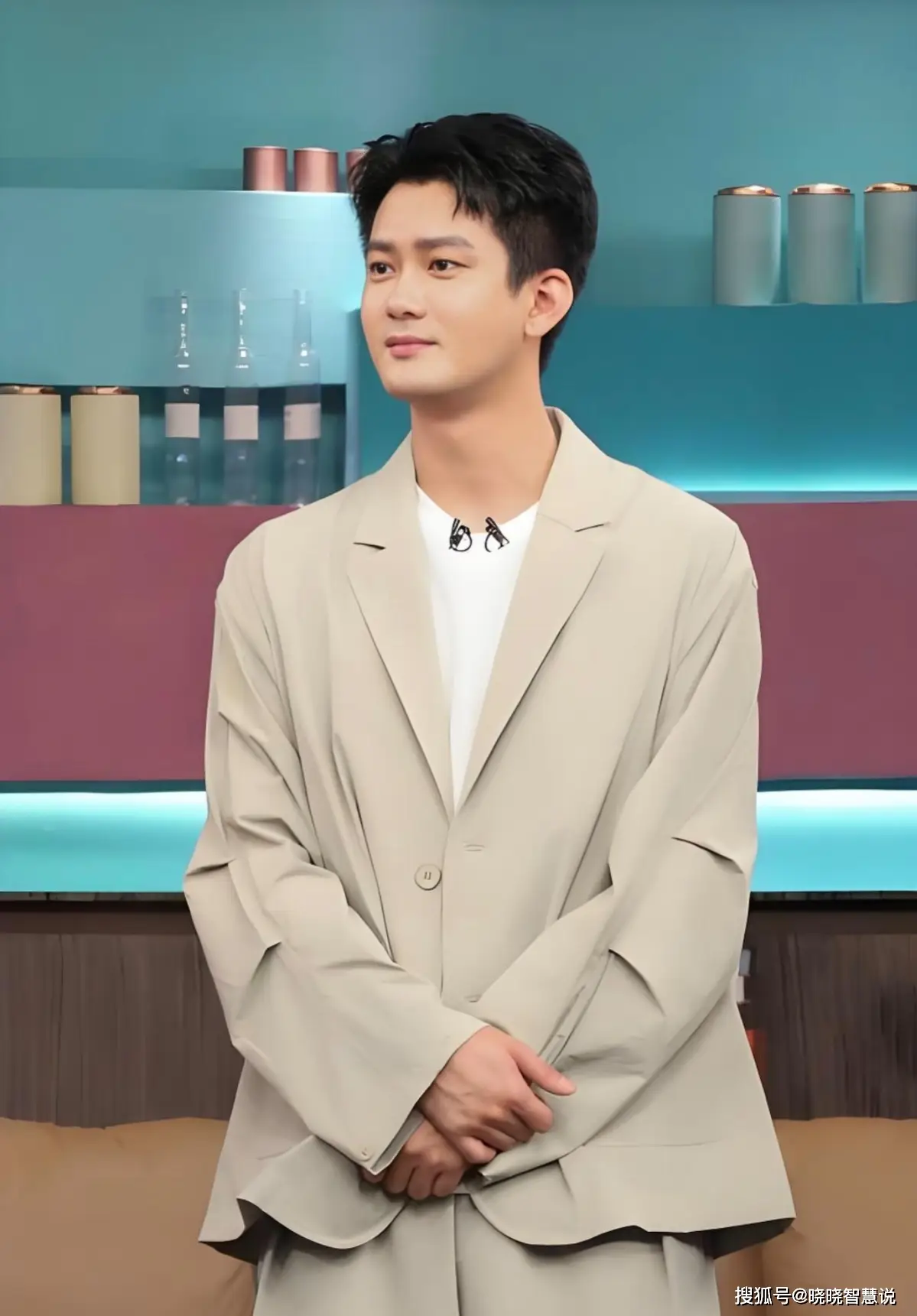 娱乐圈昙花一现的女明星_扒不出黑料的明星有哪些名字,_赵丽颖捧不动的男主